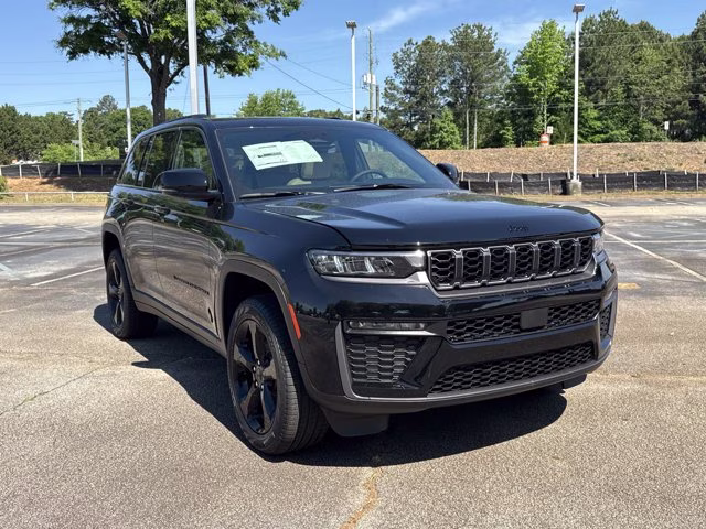 2026 Diamond Black Crystal Pearlcoat Jeep Grand Cherokee Limited 4X4 SUV