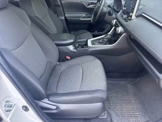 2021 Super White Toyota RAV4 XLE FWD SUV