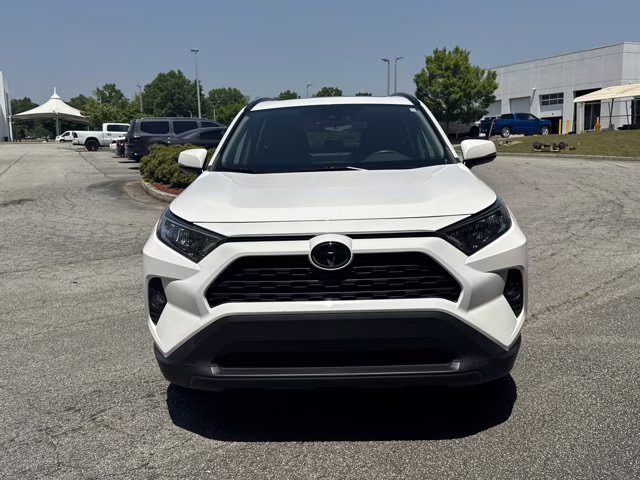 2021 Super White Toyota RAV4 XLE FWD SUV
