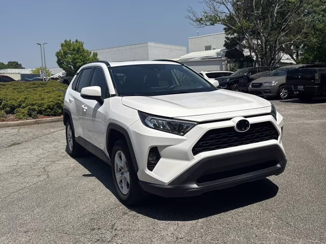 2021 Super White Toyota RAV4 XLE FWD SUV