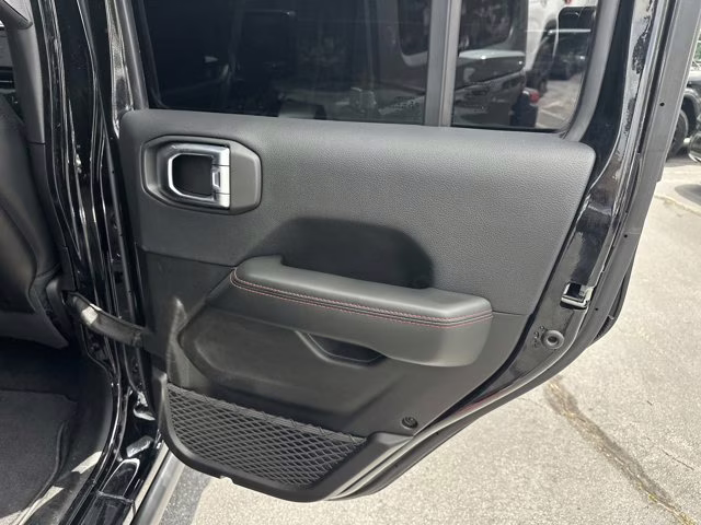 2024 Black Clearcoat Jeep Wrangler Rubicon 4X4 Convertible