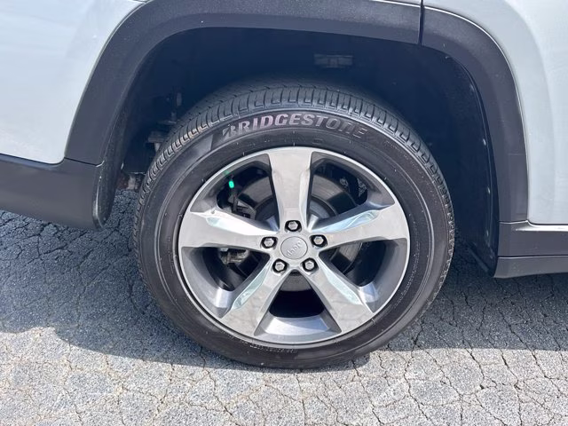 2022 Silver Jeep Grand Cherokee L Limited RWD SUV