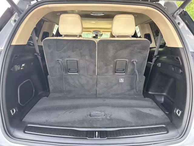2022 Silver Zynith Jeep Grand Cherokee L Limited RWD SUV