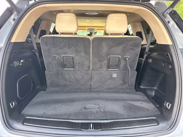 2022 Silver Jeep Grand Cherokee L Limited RWD SUV