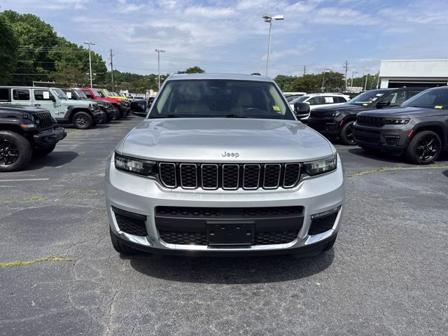 2022 Silver Zynith Jeep Grand Cherokee L Limited RWD SUV