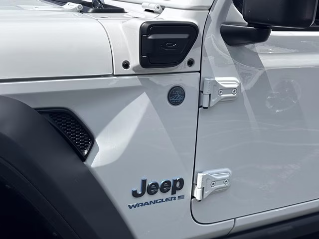 2024 Bright White Clearcoat Jeep Wrangler 4xe Willys 4X4 Convertible