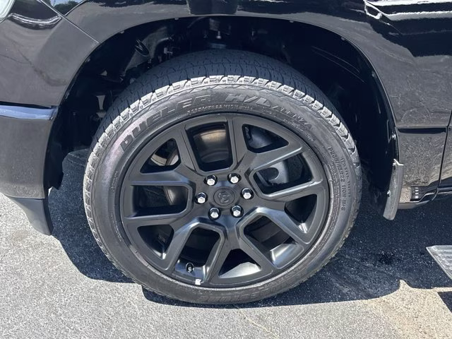 2023 Diamond Black Crystal Pearlcoat Ram 1500 Laramie 4X4 Truck