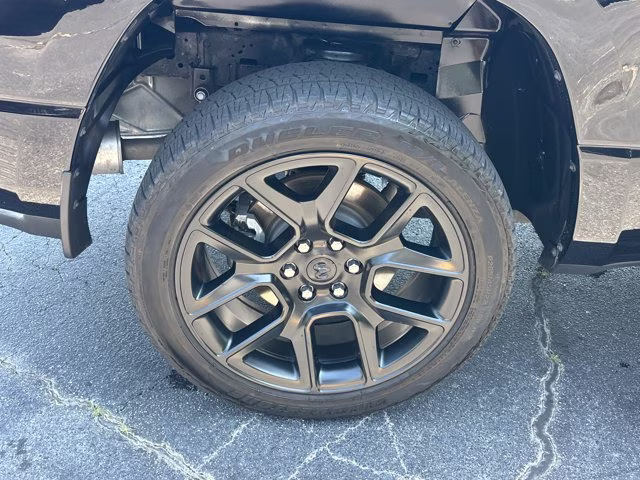 2023 Diamond Black Crystal Pearlcoat Ram 1500 Laramie 4X4 Truck