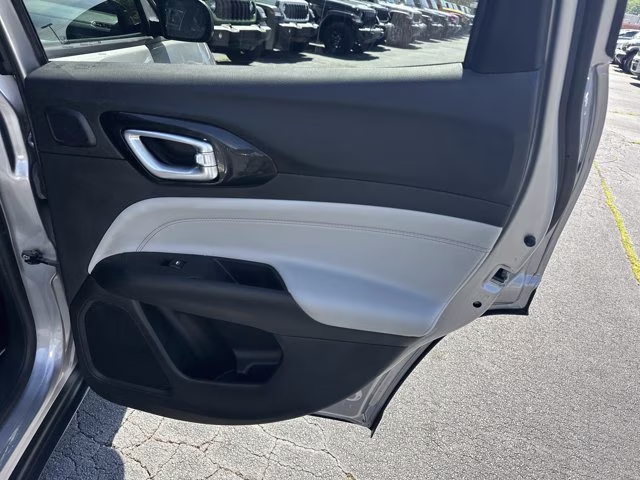 2023 Billet Silver Metallic Clearcoat Jeep Compass Limited 4X4 SUV