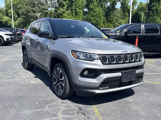 2023 Billet Silver Metallic Clearcoat Jeep Compass Limited 4X4 SUV