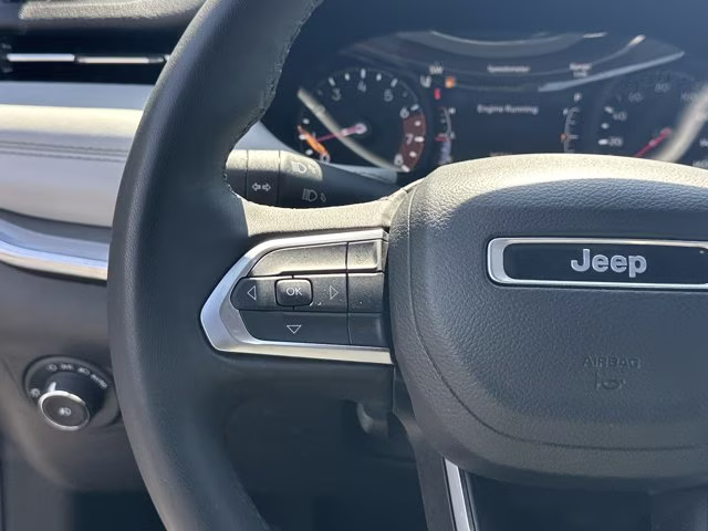 2023 Billet Silver Metallic Clearcoat Jeep Compass Limited 4X4 SUV