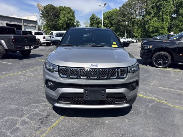 2023 Billet Silver Metallic Clearcoat Jeep Compass Limited 4X4 SUV