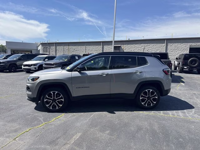 2023 Billet Silver Metallic Clearcoat Jeep Compass Limited 4X4 SUV