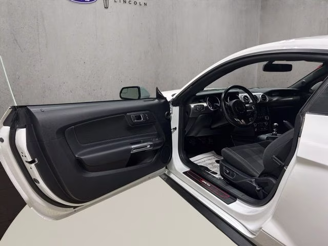 2018 Oxford White Ford Mustang GT RWD Coupe