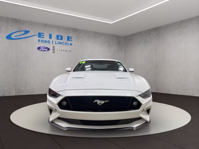 2018 Oxford White Ford Mustang GT RWD Coupe