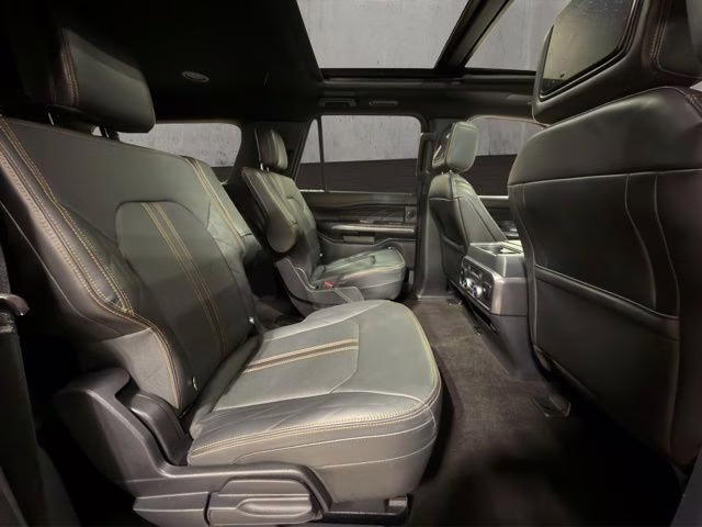 2022 Agate Black Metallic Ford Expedition Max Platinum 4X4 SUV