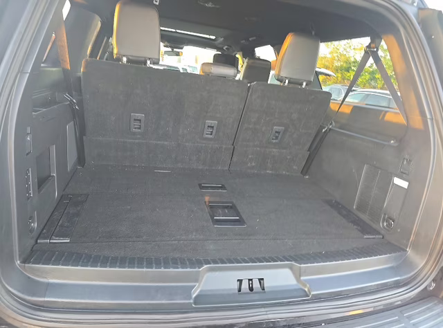 2022 Black Metallic Ford Expedition Max Platinum 4X4 SUV