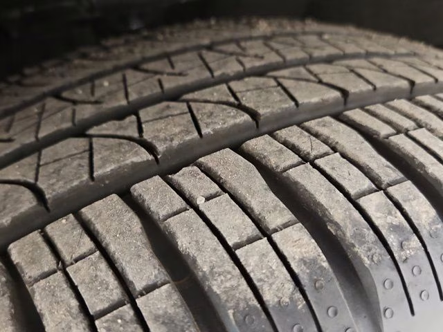 2025 Carbonized Gray Metallic Ford Explorer ST 4X4 SUV