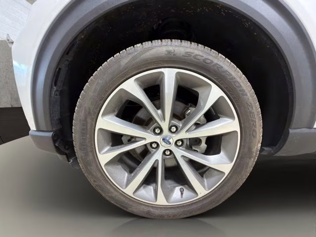 2025 Star White Metallic TC Ford Explorer Platinum 4X4 SUV