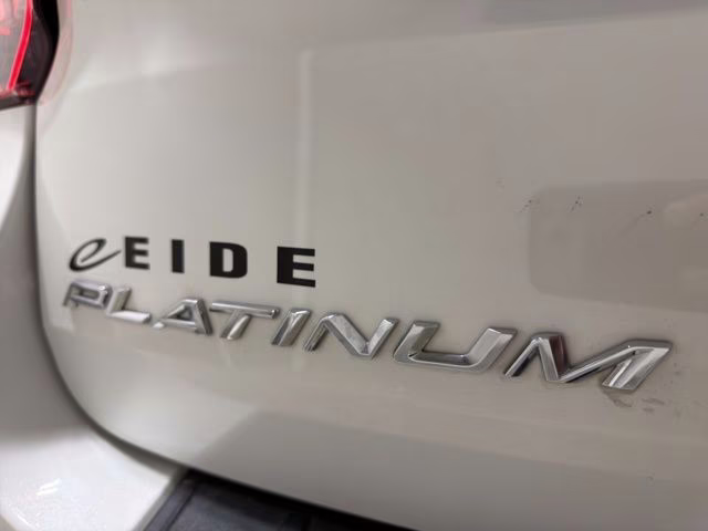 2025 Star White Metallic TC Ford Explorer Platinum 4X4 SUV