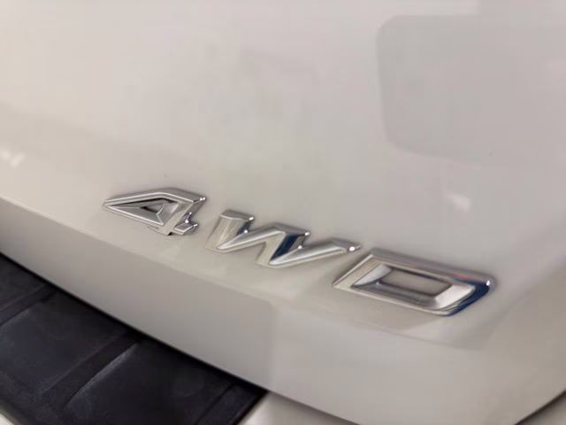 2025 Star White Metallic TC Ford Explorer Platinum 4X4 SUV