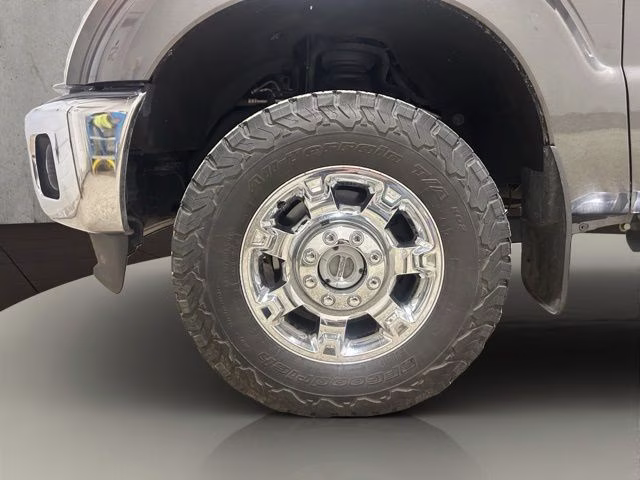 2016 Magnetic Metallic Ford Super Duty F-250 SRW Lariat 4X4 Truck