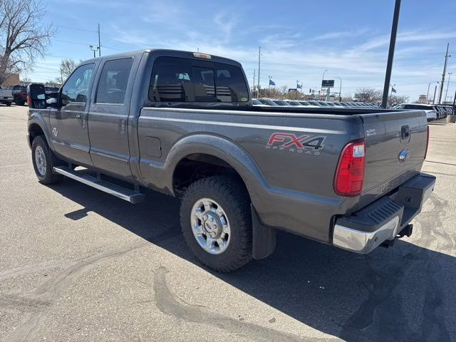 2016 Magnetic Metallic Ford Super Duty F-250 SRW Lariat 4X4 Truck