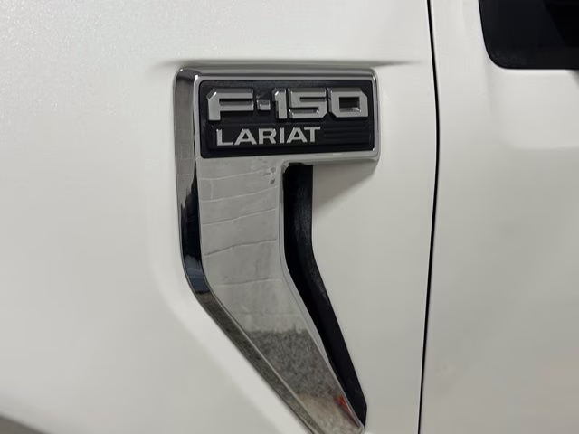 2021 Star White Metallic Tri-Coat Ford F-150 Lariat 4X4 Truck