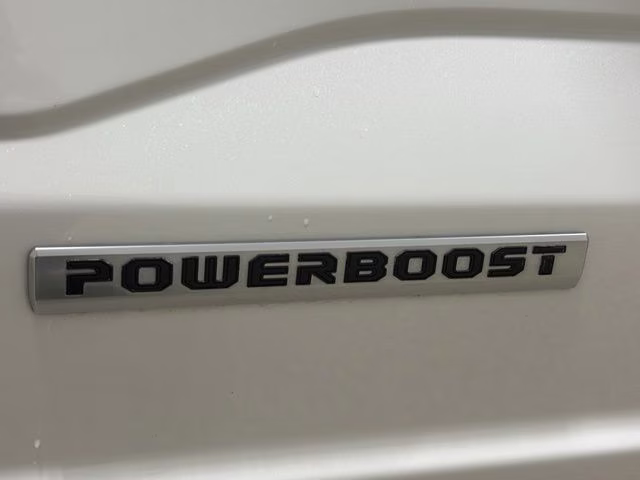 2021 Star White Metallic Tri-Coat Ford F-150 Lariat 4X4 Truck