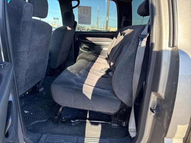 2001 Light Pewter Metallic Chevrolet Silverado 2500HD LS 4X4 Truck