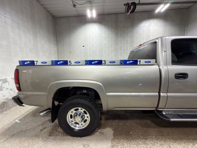 2001 Light Pewter Metallic Chevrolet Silverado 2500HD LS 4X4 Truck