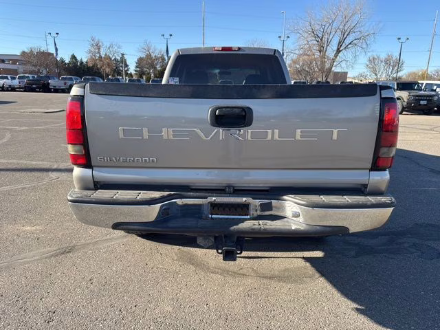 2001 Light Pewter Metallic Chevrolet Silverado 2500HD LS 4X4 Truck