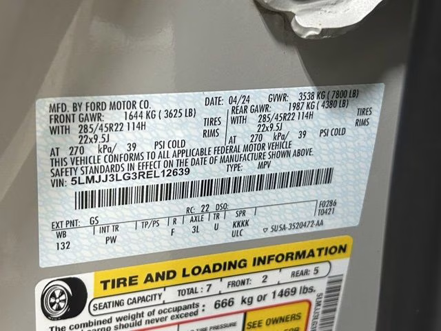 2024 Ceramic Pearl Metallic Tri-Coat Lincoln Navigator L Reserve 4X4 SUV
