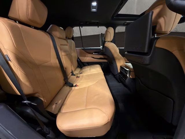 2023 Nori Green Pearl Lexus LX 600 Luxury 4X4 SUV