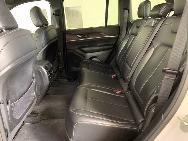 2024 Bright White Clearcoat Jeep Grand Cherokee Limited 4X4 SUV