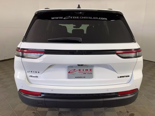 2024 Bright White Clearcoat Jeep Grand Cherokee Limited 4X4 SUV
