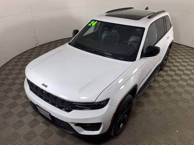 2024 Bright White Clearcoat Jeep Grand Cherokee Limited 4X4 SUV