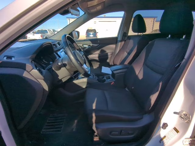 2019 Pearl White Tricoat Nissan Rogue SV AWD SUV