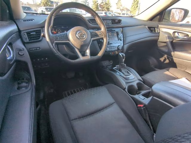 2019 Pearl White Tricoat Nissan Rogue SV AWD SUV