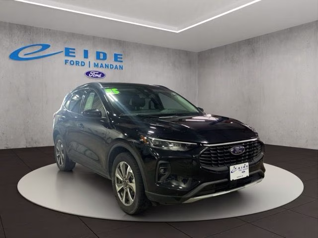 2025 Ford Escape Platinum AWD's photo