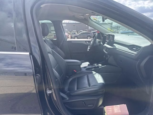 2025 Agate Black Metallic Ford Escape Platinum AWD SUV