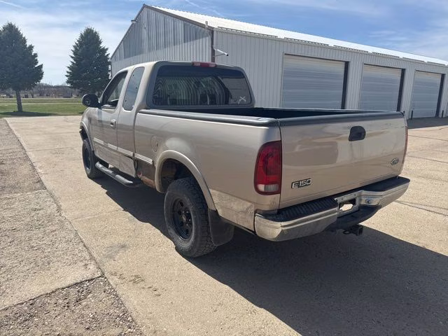 1998 Champagne Ford F-150 XLT 4X4 Truck