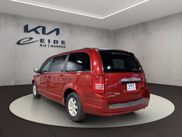 2008 Inferno Red Crystal Pearlcoat/Black Vinyl Top Chrysler Town & Country Touring FWD Van