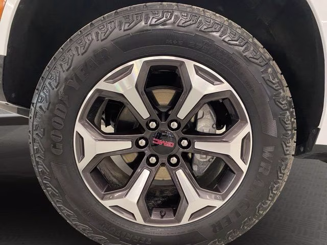 2025 Summit White GMC Yukon XL AT4 Ultimate 4X4 SUV