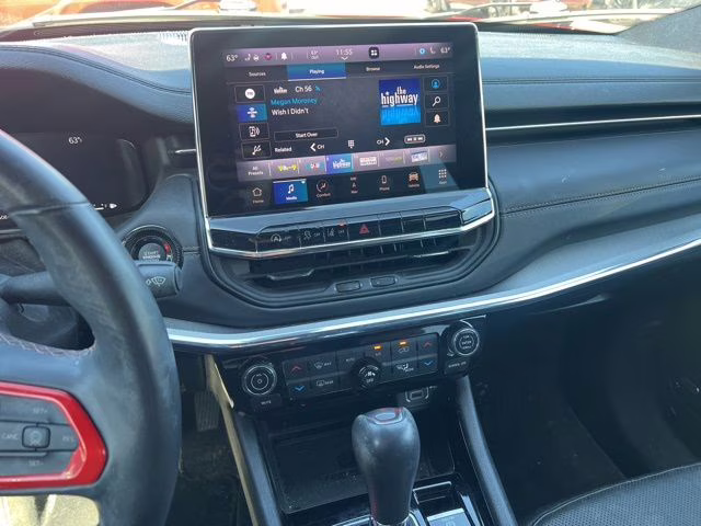 2022 Redline Pearlcoat Jeep Compass 4X4 SUV