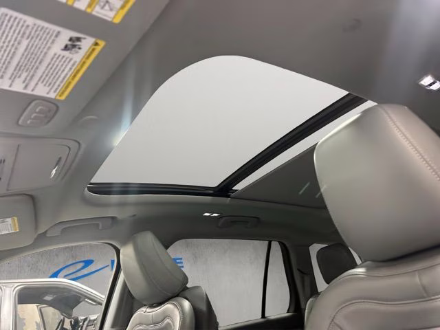 2021 Pristine White Lincoln Aviator Reserve AWD SUV