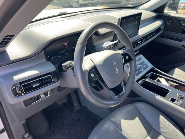 2021 White Lincoln Aviator Reserve AWD SUV