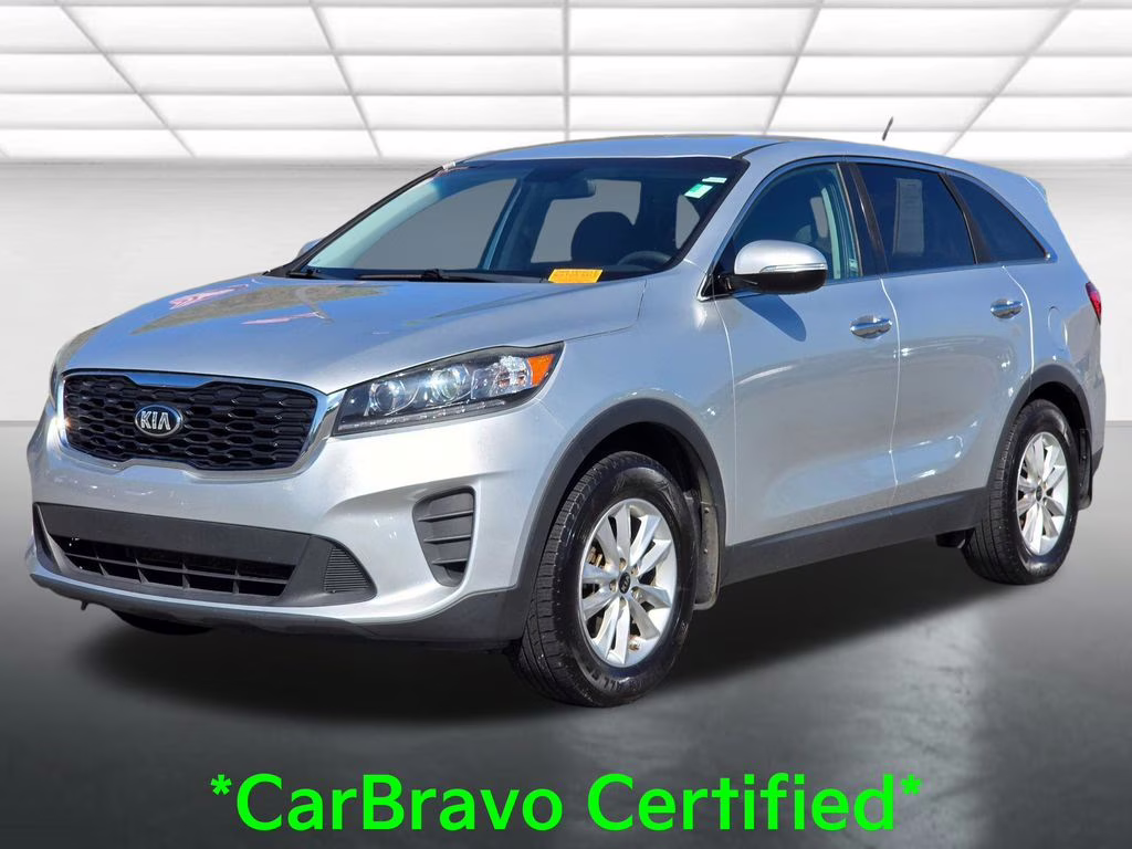 2019 Sparkling Silver Kia Sorento L FWD SUV