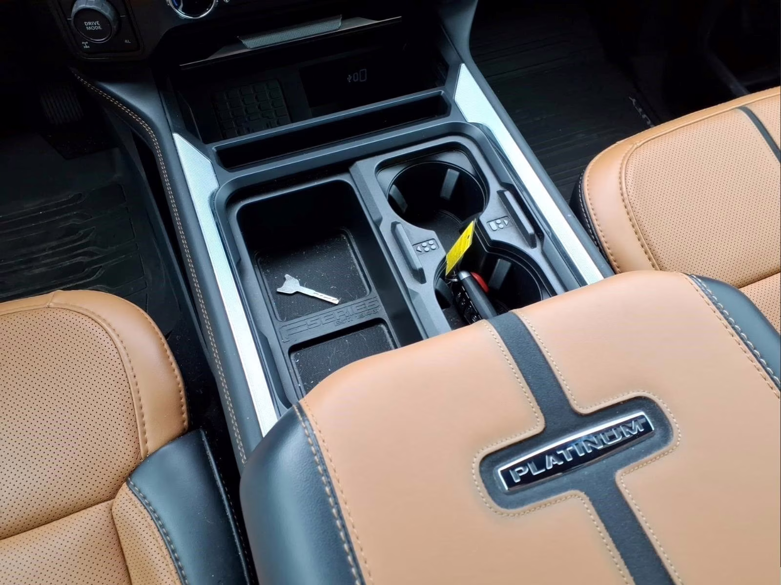 2024 Black Metallic Ford Super Duty F-350 SRW Platinum 4X4 Truck