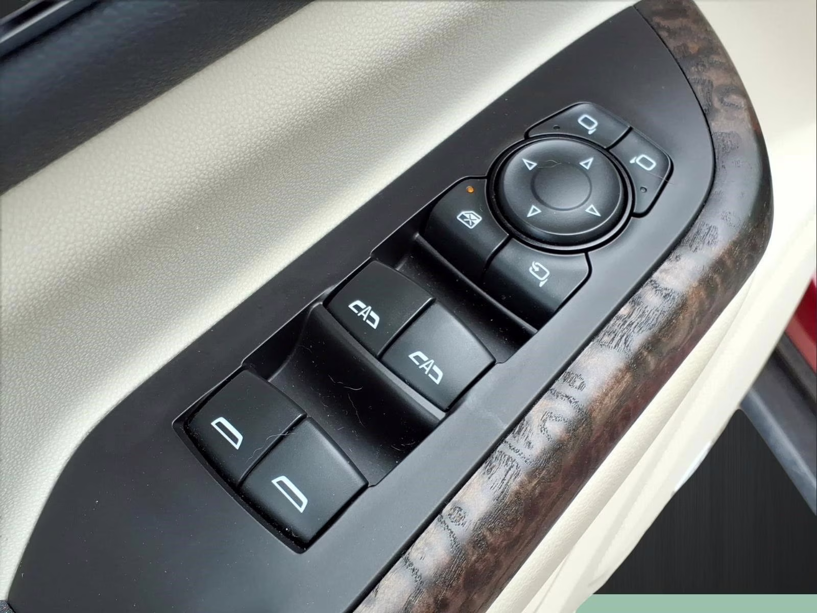 2020 Quartz GMC Acadia Denali FWD SUV